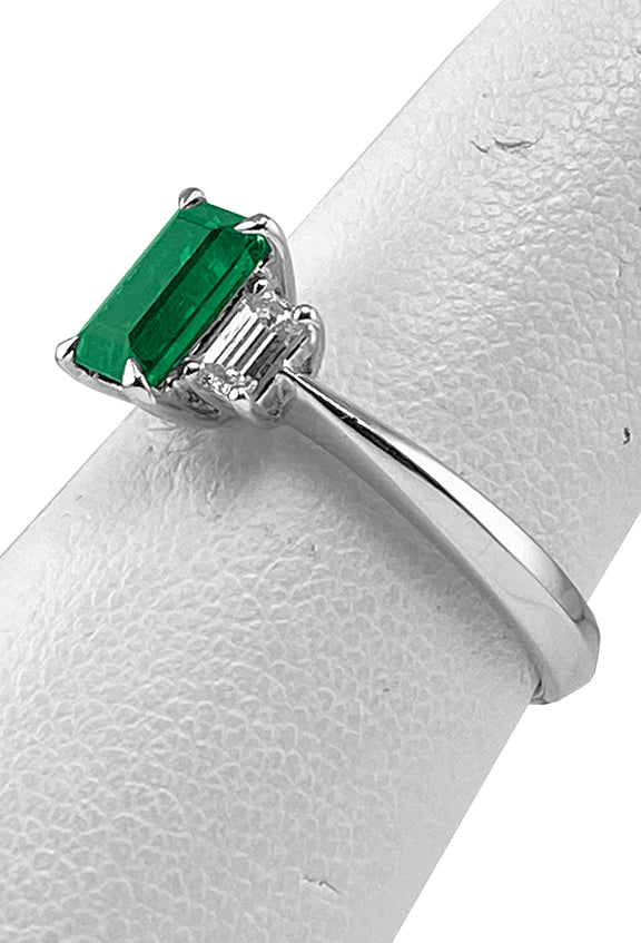 Fine Jewelry - Emerald Three Stone Ring 18kt White Gold