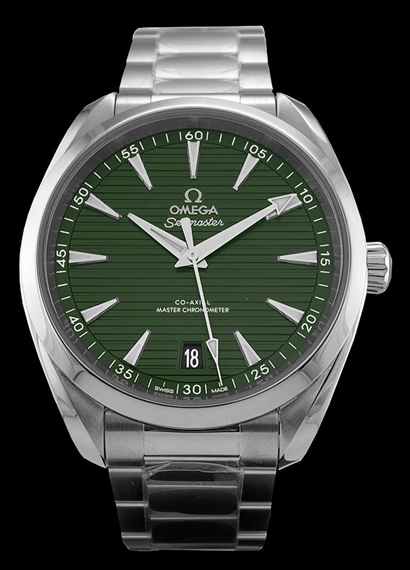 41mm- This watch has a stainless steel case with a sapphire crystal over the dial. The green dial is decorated with a horizontal “Teak” pattern. The central seconds hand and the four quarter numbers on the minute track are blue and the date can be viewed at the 6 o’clock position. The hands and indexes are rhodium-plated and filled with white Super-LumiNova. This watch is powered by the Omega 8900 calibre automatic movement with Co-Axial escapement.